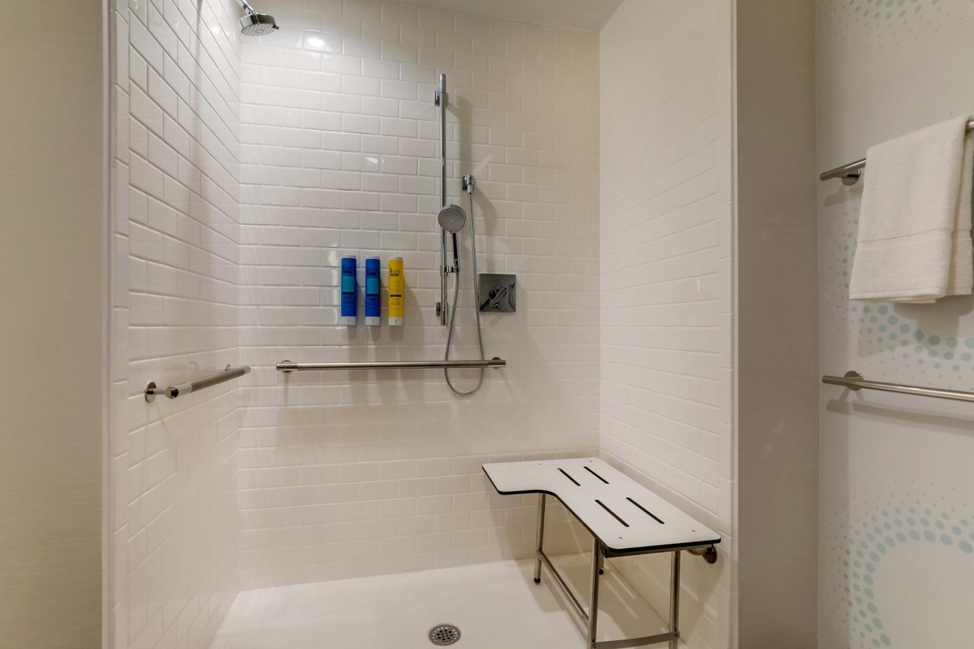 Hotel Tru By Hilton Leland Wilmington Extérieur photo